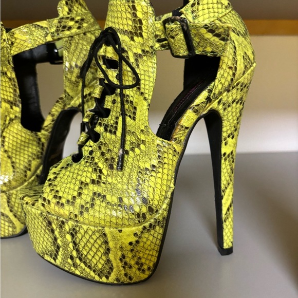 {2 for $35} 15th- 21st - Picture 2 of 6